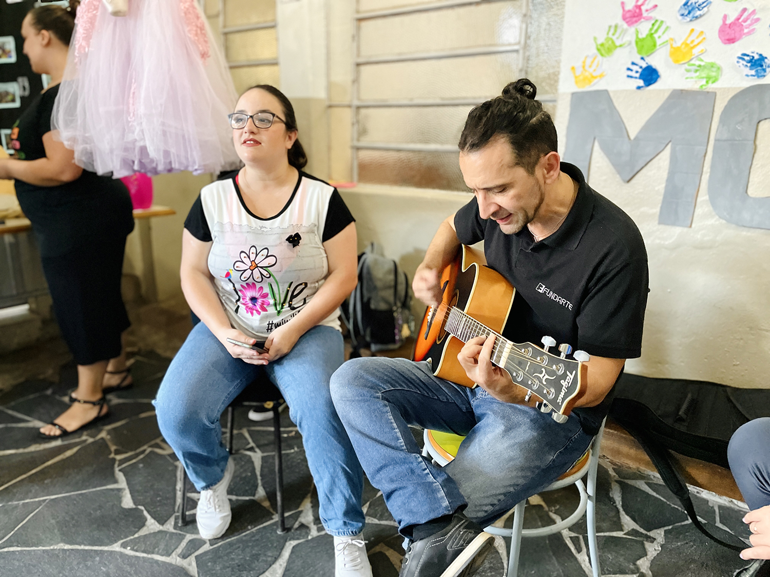 Estande da Fundarde chamou atenção com música ao vivo.jpeg